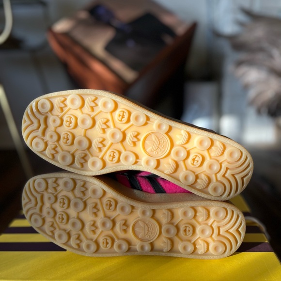 Adidas x Gucci Gazelles ❤️❤️ - Picture 6 of 8